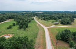 25 Halyon Estates, Perry, MO 63462