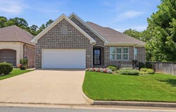 39 Belles Fleurs Circle, Little Rock, AR 72223