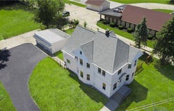 3223 W Pleasant Valley Road, Parma, OH 44134