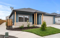 961 Arrowhead Trail, Eagle Point, OR 97524