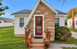 141 E Grout Street, Gladwin, MI 48624