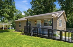 115 Logston Heights, Berea, KY 40403