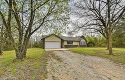 101 Stonegate Drive, Carterville, MO 64835