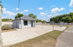 123 Flores Street, Roma, TX 78584