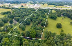 9971 E Farm Road 104, Strafford, MO 65757