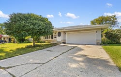 5830 Lakeview Dr, Milwaukee, WI 53219