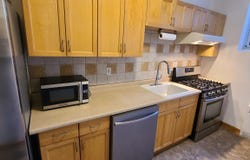 8450 BLVD E, North Bergen, NJ 07047