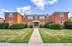 885 S Green Road, South Euclid, OH 44121