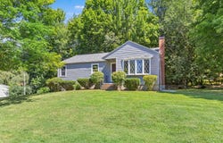 8 Wheeler Rd, Westborough, MA 01581