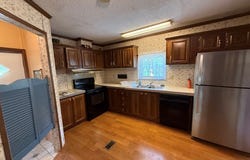 27628 Riverside Dr, Grundy, VA 24614