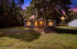 809 Peach, Ocean Springs, MS 39564