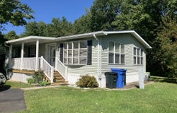 223 Richard Court, Spotswood, NJ 08884