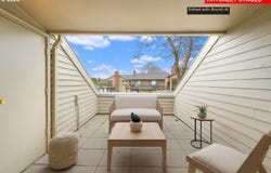 194 N HAYDEN BAY Dr, Portland, OR 97217
