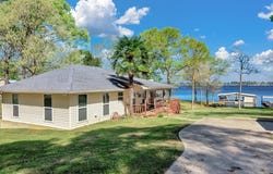 526 CR 197, Gary, TX 75643