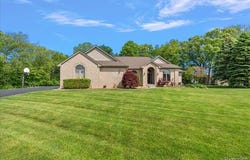 8533 Glen View Drive, Hartland Twp, MI 48843