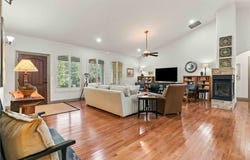 8 Chelmsworth Drive, Bella Vista, AR 72715