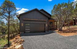 2235 PAR Place, Overgaard, AZ 85933