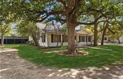 327 12th Street, Somerville, TX 77879