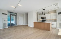 8 E RANDOLPH Street, Chicago, IL 60601