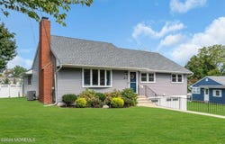 712 Howell Drive, Brielle, NJ 08730