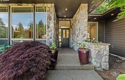 260 SE AVONDALE Way, Gresham, OR 97080
