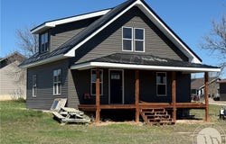 421 9th Avenue W, Roundup, MT 59072