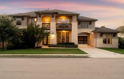 443 Two Creeks Ln, Austin, TX 78737