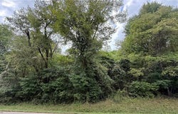 Riverside Avenue NW, Massillon, OH 44647