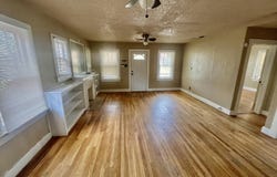 2121 17th Street, Lubbock, TX 79401