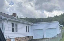 322 Combs St, Crab Orchard, WV 25827