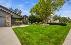 2206 SE 17th Avenue, Aberdeen, SD 57401