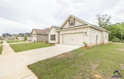 303 Willowbrook Lane, Kathleen, GA 31047