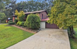 215 Cherokee Circle, Sparta, TN 38583