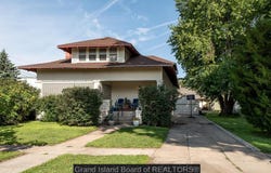 421 I St, Central City, NE 68826