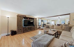 20 Yesler Way, Hillsdale, NJ 07642