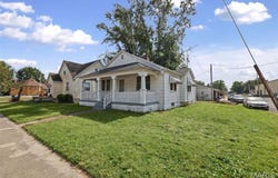 115 W Mascourtah, Okawville, IL 62271