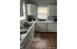 224 W 3rd Avenue, Roselle, NJ 07203