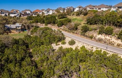 2711 Crosswind Dr, Spicewood, TX 78669
