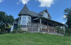 407 S 15th St, Bethany, MO 64424