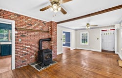 121 Poplar St, Greenfield, MA 01301