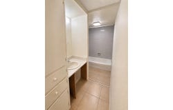 1271 POPLAR Ave, Memphis, TN 38104
