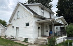 863 Oak Grove Ave, Marion, OH 43302