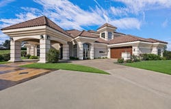 989 Mustang Dr., Longview, TX 75605