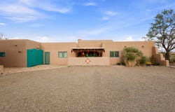 112 Thanes Way, Corrales, NM 87048