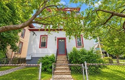 3 Trinity Place, Staten Island, NY 10310