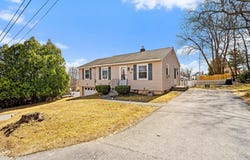 18 Mount Carmel St, Fitchburg, MA 01420