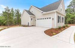 131 Longleaf Drive, West End, NC 27376