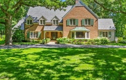 1986 Camphill Circle, Inverness, IL 60067