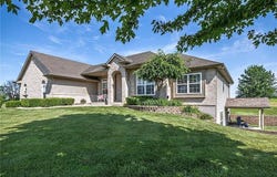 2033 Grandview Drive, St Jacob, IL 62281