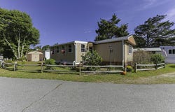 2 5th Avenue, Bourne, MA 02532